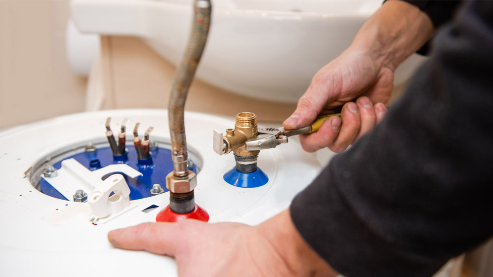 Water Heater Maintenance in La Casita